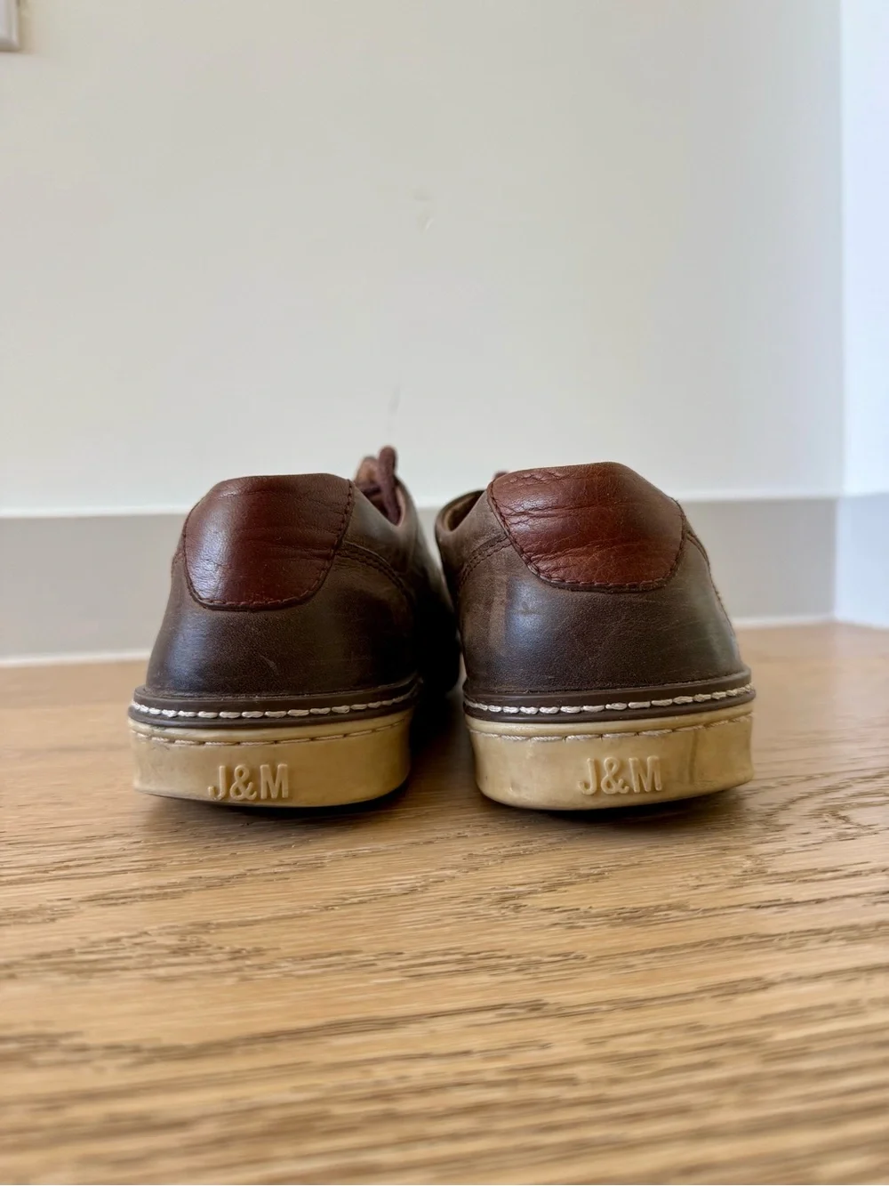 Johnston & Murphy McGuffey Plain-Toe Oxford in Brown Leather with Cream Sole